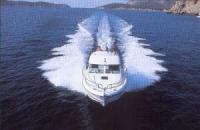 Motorbootcharter - Sundowner auf dem Achterdeck