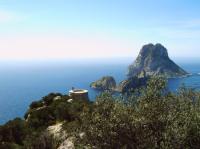 Charter Ibiza / Formentera: Die Felseninsel Es Vedra ist ein Besuchermagnet