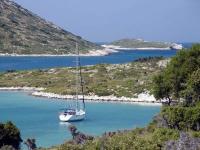 Charter Griechenland: Insel Pelagos mit Ankerbucht Plantitis