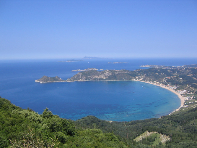 Ionisches Meer Yacht Charter - Korfu: Blick über die Inselwelt des Ionischen Meeres