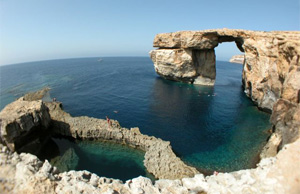 Malta Yacht Charter - Atemberaubende Felsformationen auf Gozo