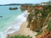 Yachtcharter Portugal: Sandsteinfelsen bei Portimao - Von der Erosion zu Skulpturen geformt
