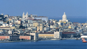 Portugal Bootscharter - Alfama: Der älteste Stadtteil Lissabons liegt am Fuße des Bergbergs