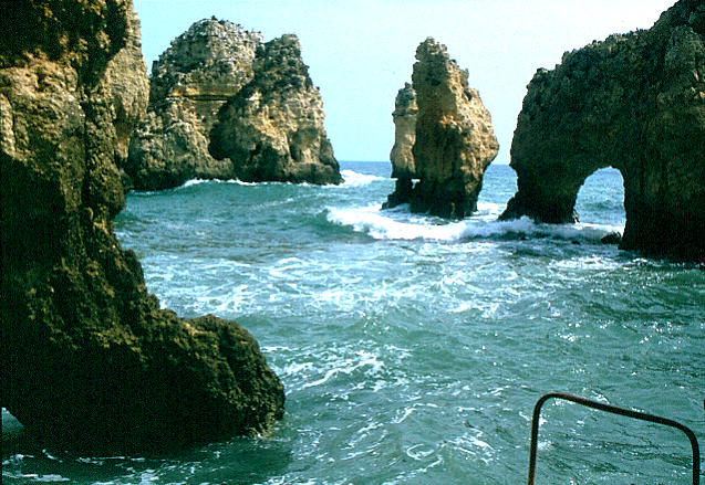 Portugal Charterboot - Felsenküste vor Lagos