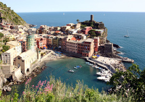 Ligurien Charter - Cinque Terre: Fünf malerische Orte zwischen dem Meer und den steilen Klippen