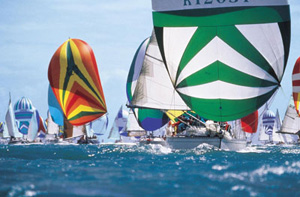 Ärmelkanal Yachtcharter - Cowes Week: Spis in Hülle und Fülle