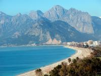 Bootscharter Türkei: Imposant - das Taurusgebirge hinter Antalya