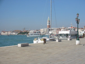 Istrien Charter - Venedig: An der Stadtpier liegt man direkt neben dem Markusplatz