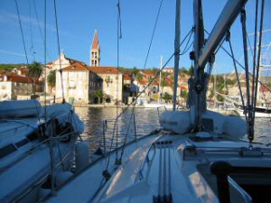 Split / Dalmatien Jachtcharter - Blauer Himmel: Das Wetter im Oktober war viel besser als gedacht