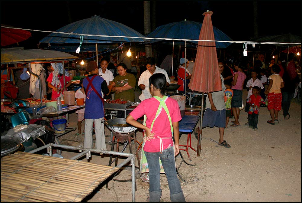 Thailand Yachtcharter - Krabi: Abendlicher Bummel auf dem Nachtmarkt