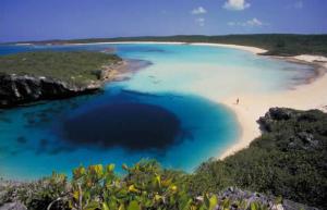 Bahamas Charter: Oft sind die Inseln durch flaches Wasser und eine Sandbank verbunden