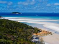Charter Australien - Whitsundays - Paradies aus türkisem Wasser, weißem Sand und tropischer Vegetation