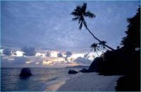 Yachtcharter Seychellen: Dämmerung - Um diese Zeit sollte man längst vor Anker liegen