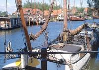 Charter IJsselmeer - Enkhuizen - Der kleine Hafen ist typisch für viele Häfen im IJsselmeer